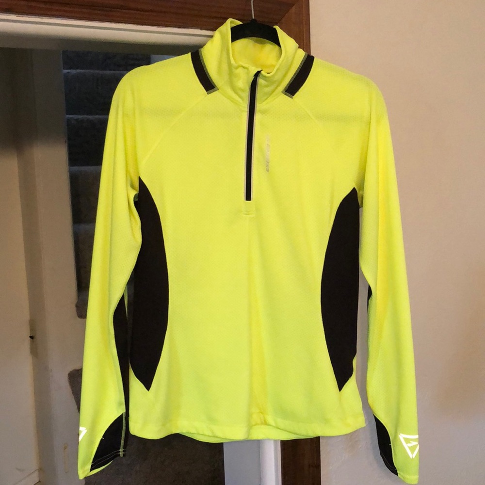 NWOT BROOKS LIGHTWEIGHT RUNNING HIGH VISIBILITY 1/4 ZIP  SIZE L